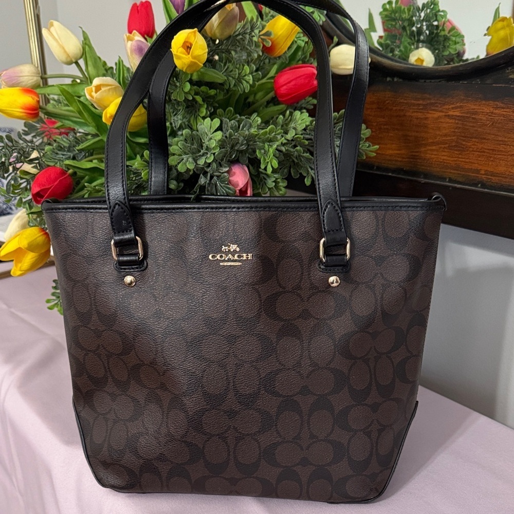 Coach City ZipTote - Black and Brown Signature Canvas with gold hardware EUC